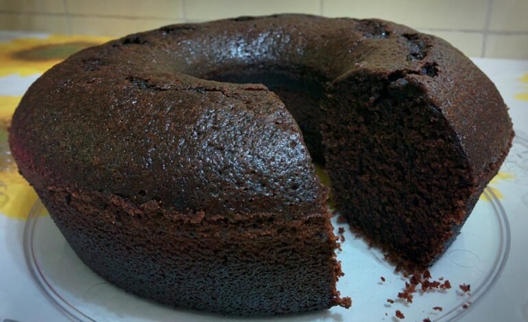  Delicioso bolo de chocolate sem farinha e sem lactose