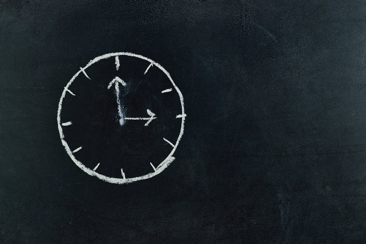 Horas Iguais 15:15: Significados e Curiosidades